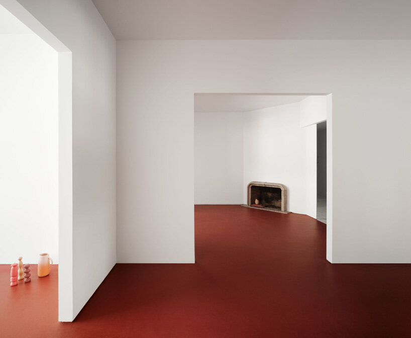 mirrored surfaces expand HANGHAR's 1970s apartment renovation in madrid