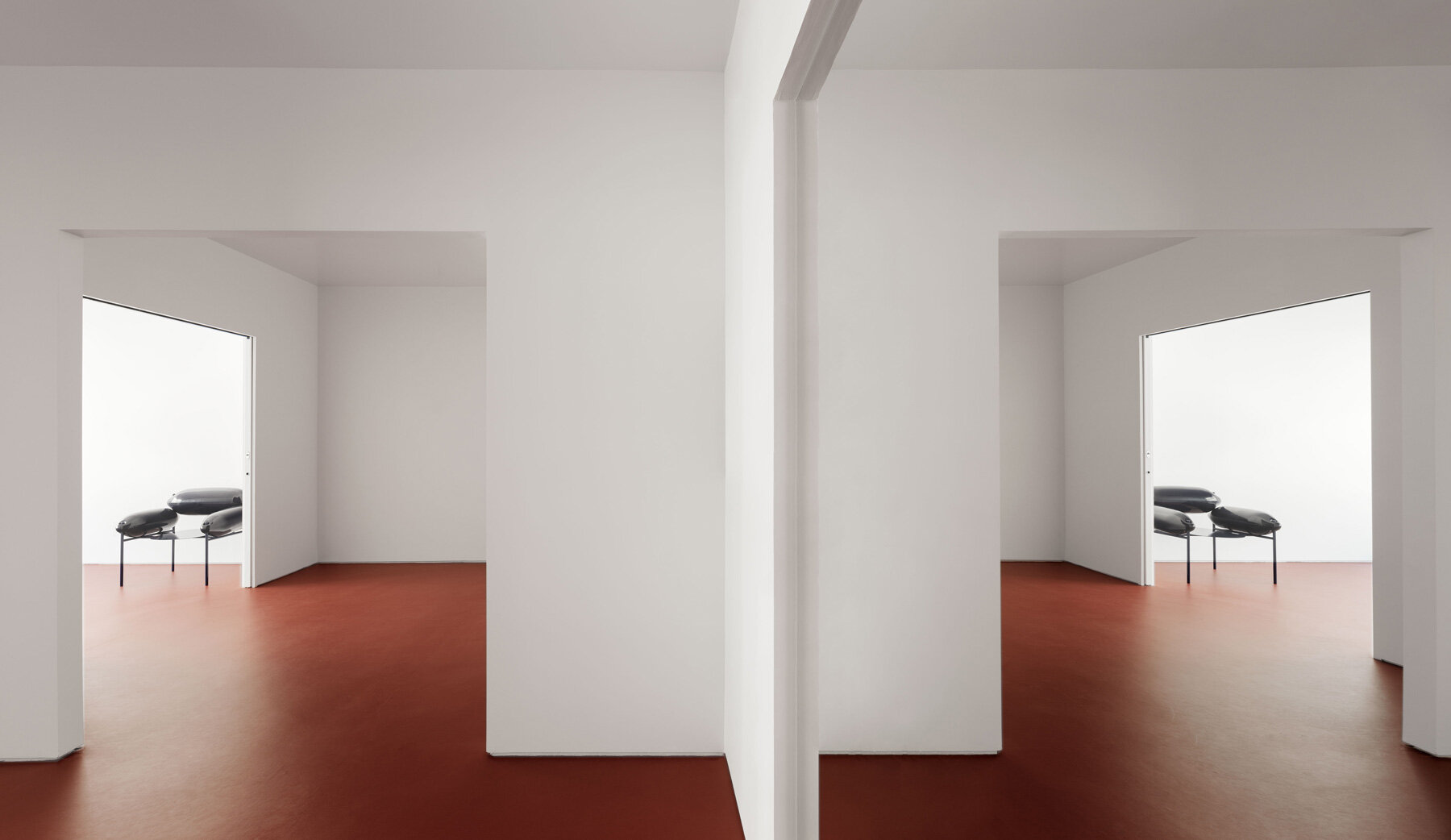 hanghar-lara-house-mirrors-madrid-spain-designboom-large