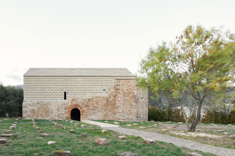 sebastián arquitectos restores an old hermitage along spain's camino de santiago