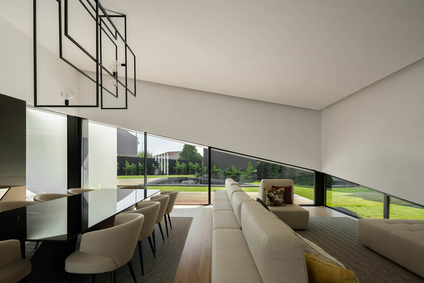 tilt-house-MUTANT-architecture-designboom-08a