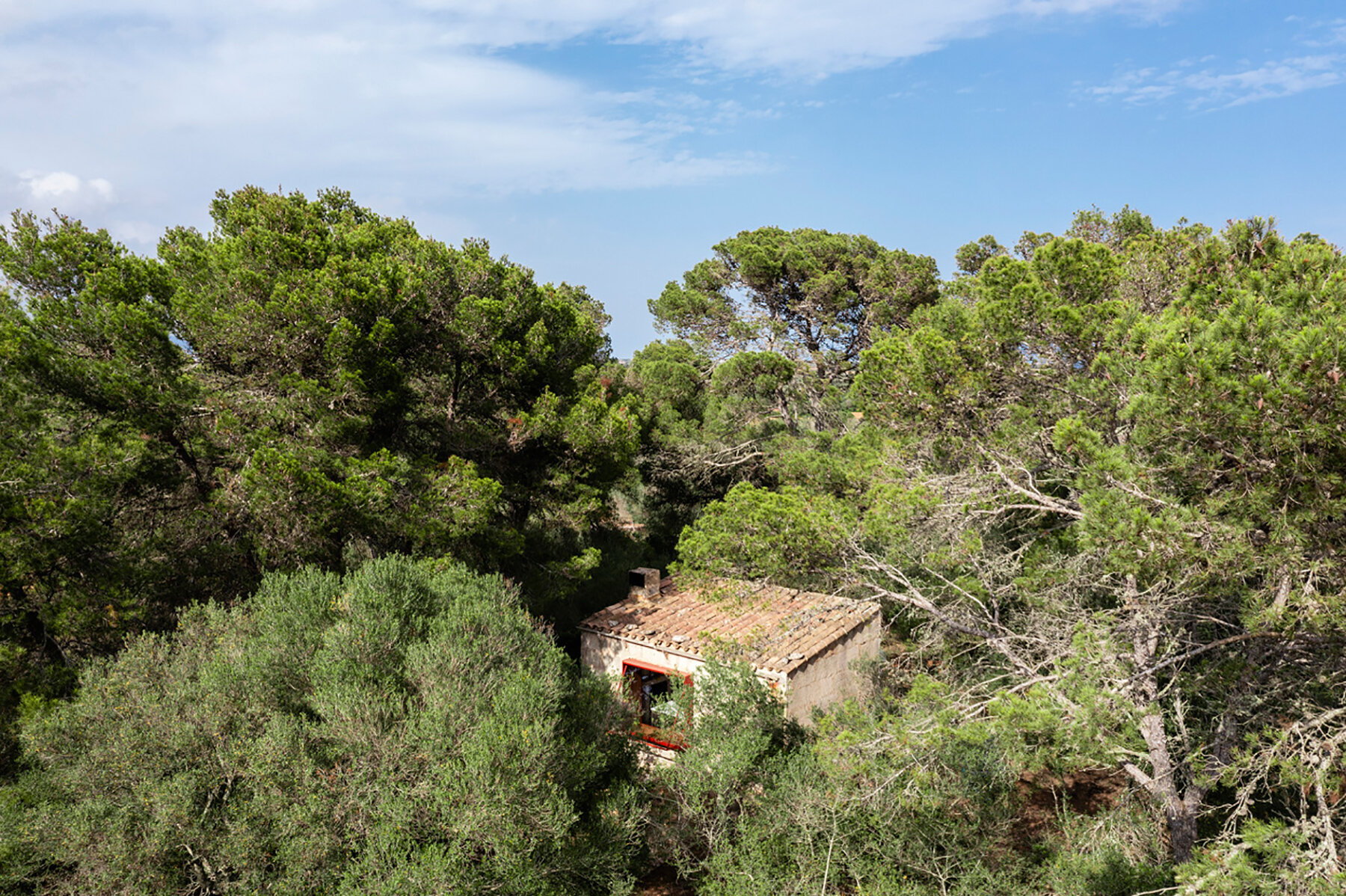 12volt-retreat-mariana-de-delas-full-width-designboom