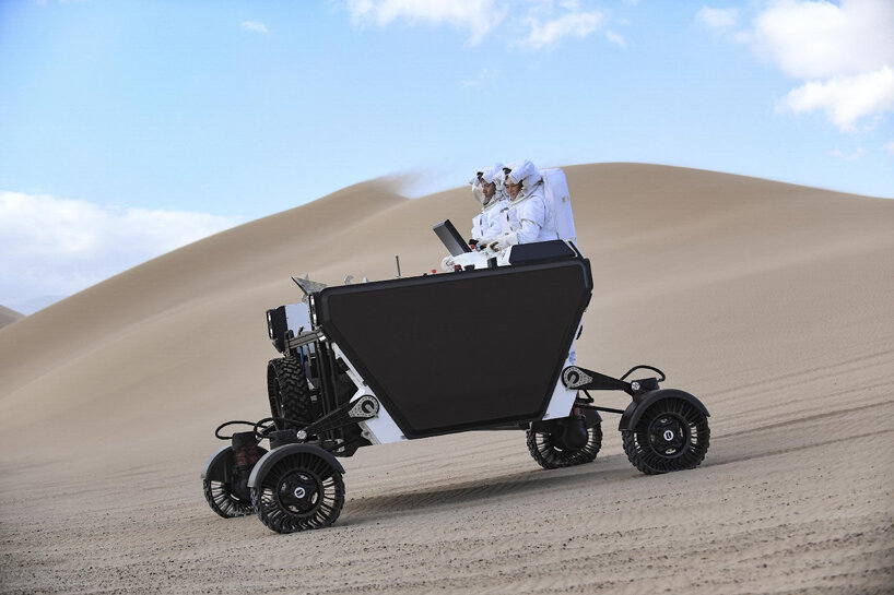 astrolab designs FLEX rover to support humans living on the moon and mars