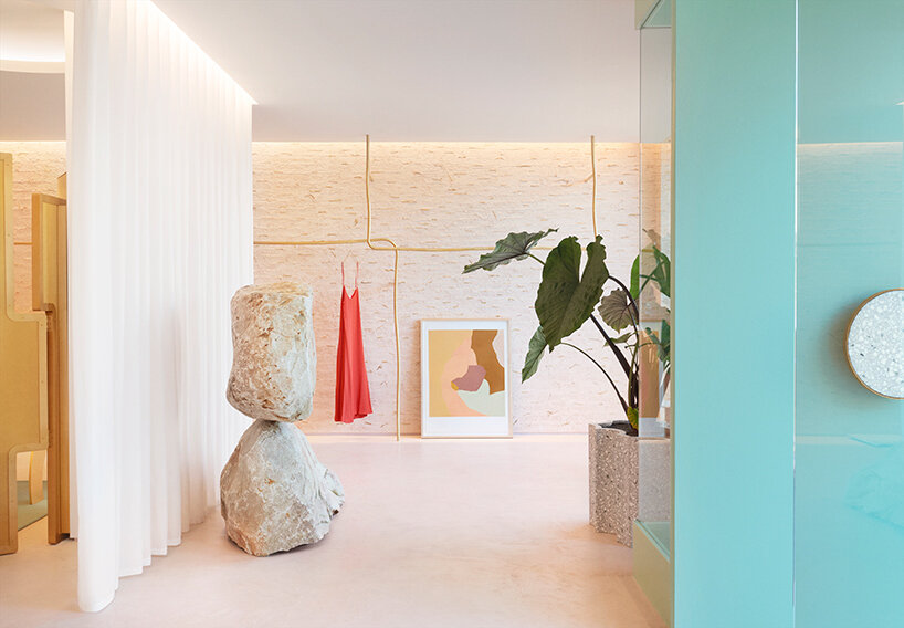 stone sculpture, pure forms + brass become the protagonists of forte_forte boutique in los angeles 