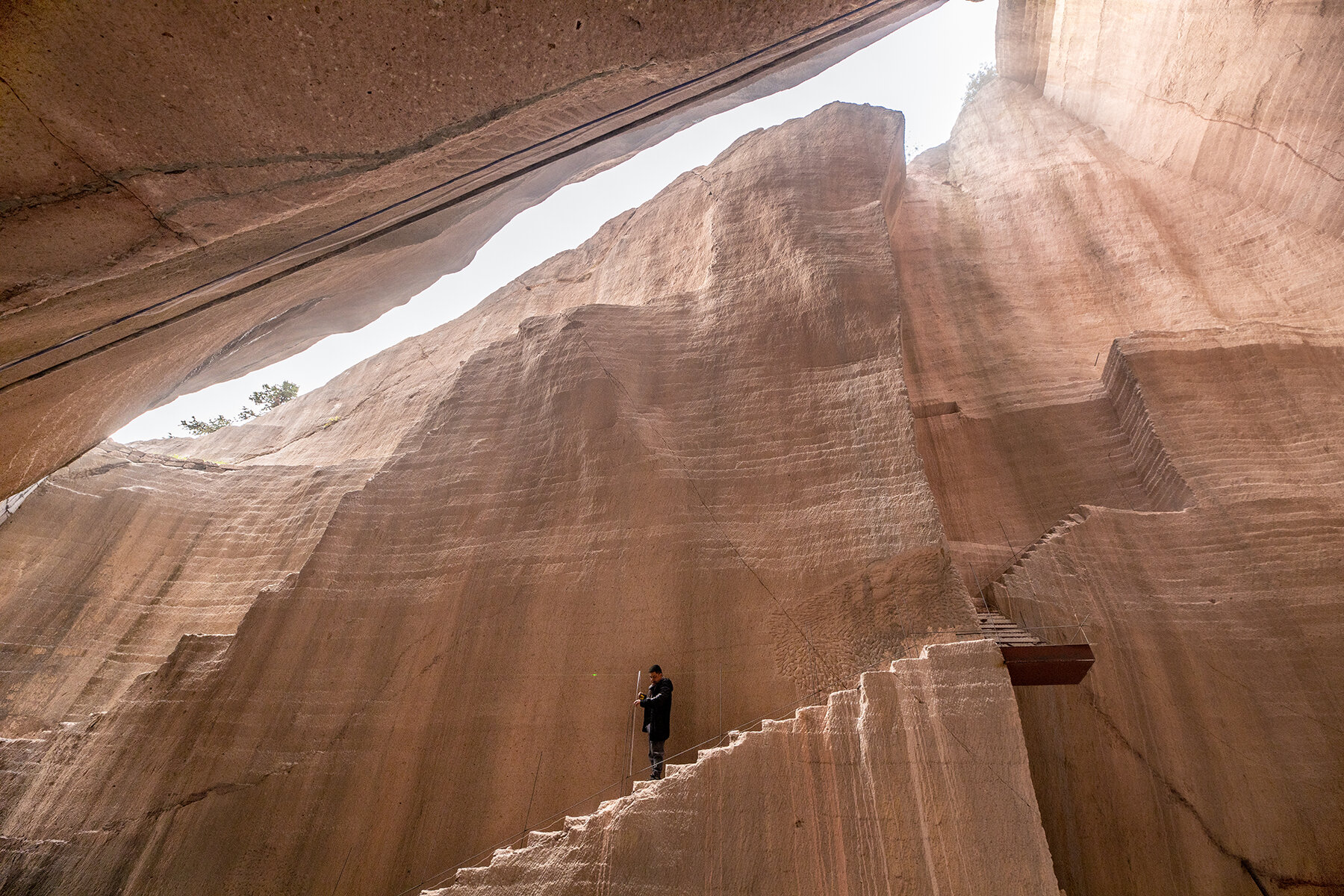 Xu Tiantian Carves Into The Rocks To Revitalize Nine Small Abandoned ...