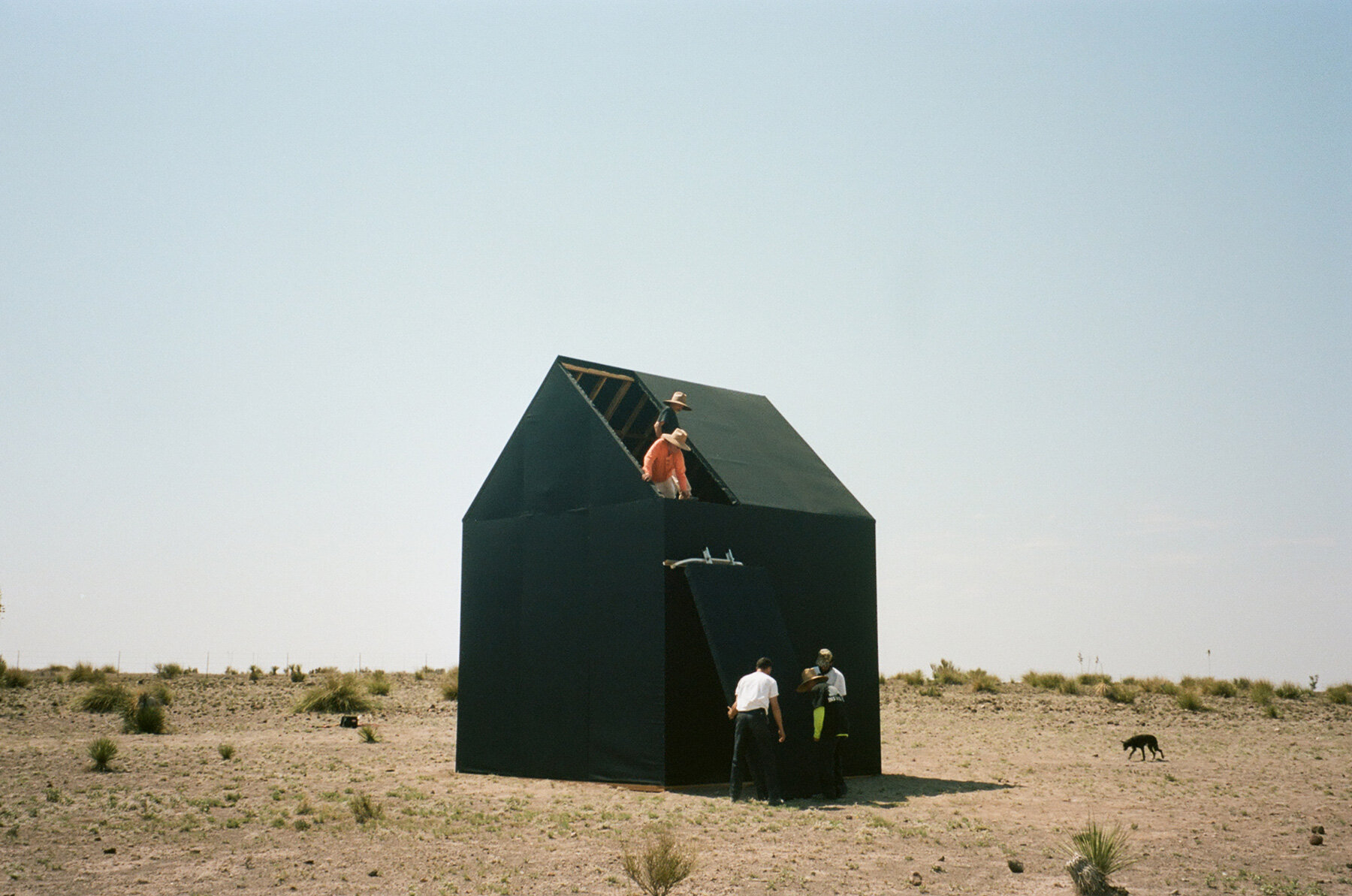 new-york-sunshine-john-margaritis-receives-the-design-prize-2021-distribution-for-sun-dyed-in-texas-designboom-large