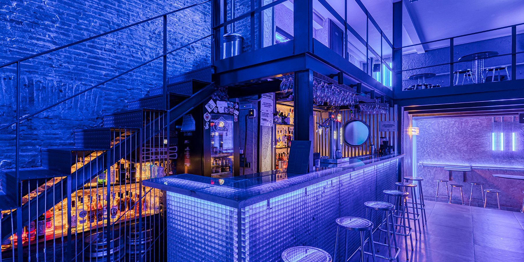 pantera-mambo-cocktail-bar-designboom-full