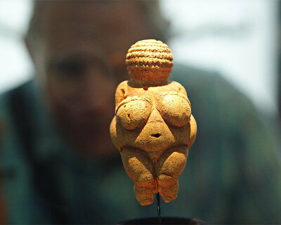 archaeological mystery solved: research traces venus of willendorf back to northern italy