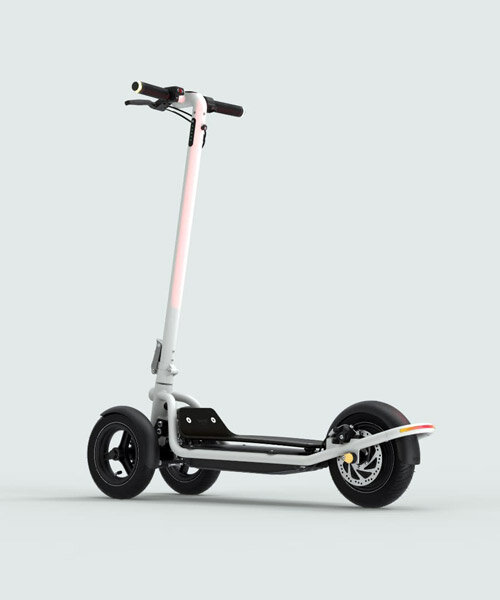 e-scooter TAITO has three wheels and a platform built to ride smoothly on cobblestones