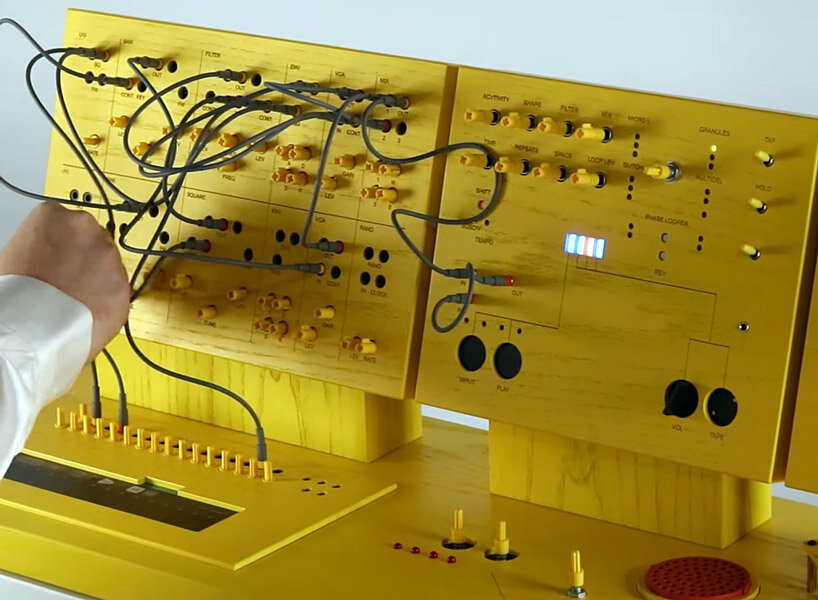 sound machine TE-LAB is a custom-built sequencer made from wood-like modules