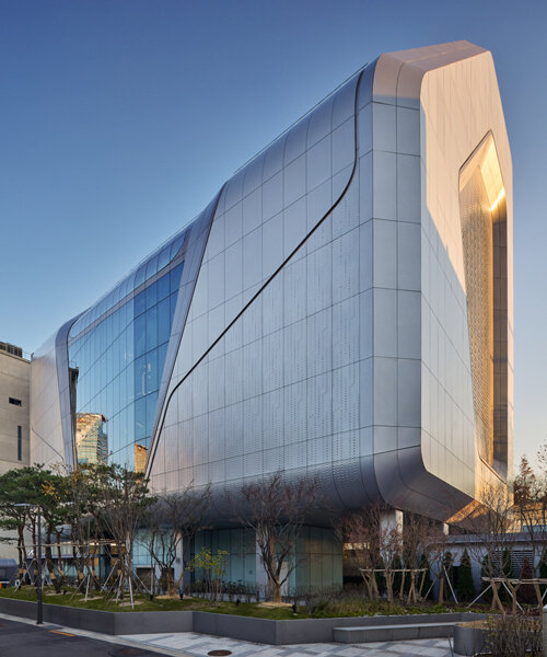 K-pop headquarters by UNStudio take shape as an 'urban speaker' in seoul