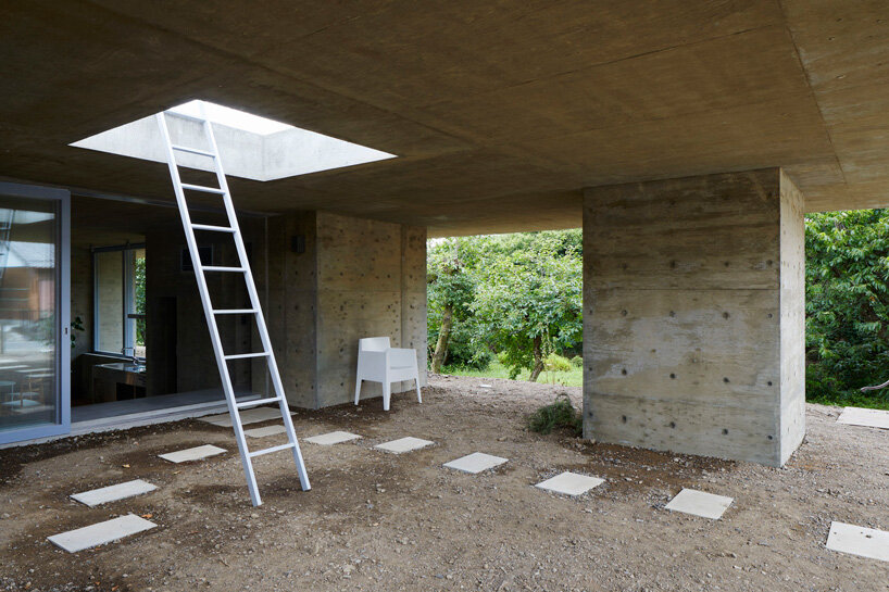 airhouse covers japanese concrete house with habitable green roof