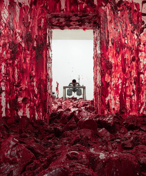 anish kapoor in venice: the british artist brings blood red and vantablack to art biennale