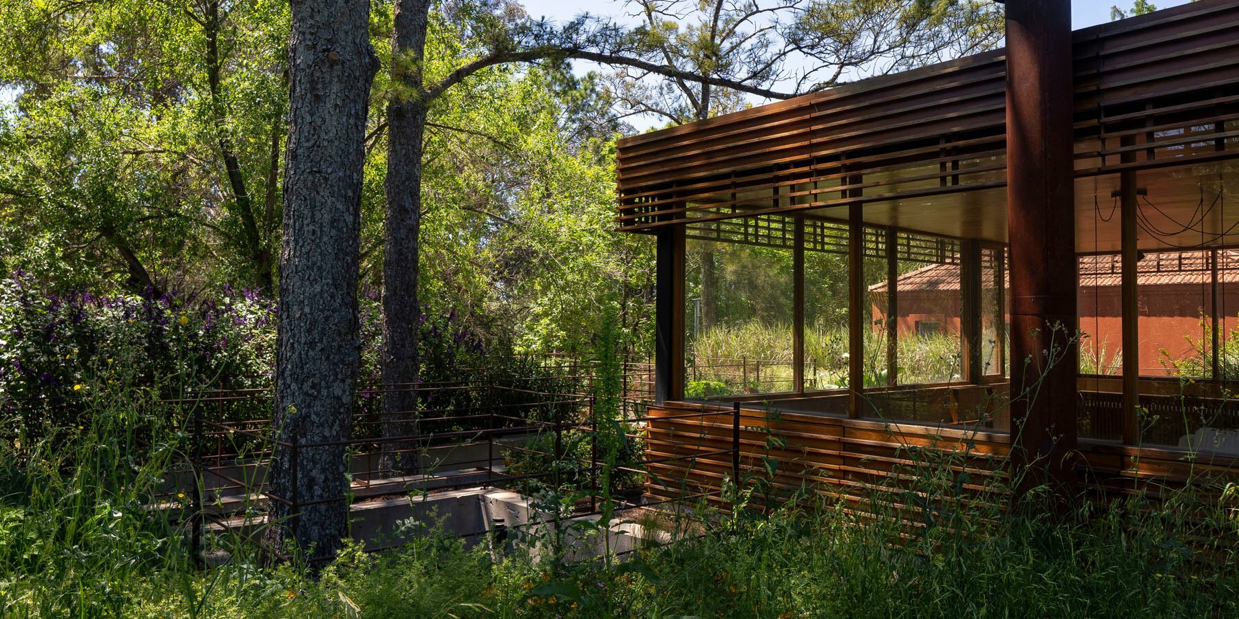 barbara-berson-nestles-house-among-trees-buenos-aires-designboom-21800
