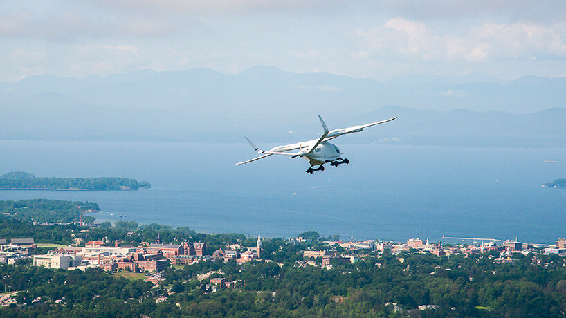 ALIA by beta technologies, an electric vertical aircraft that can carry ...