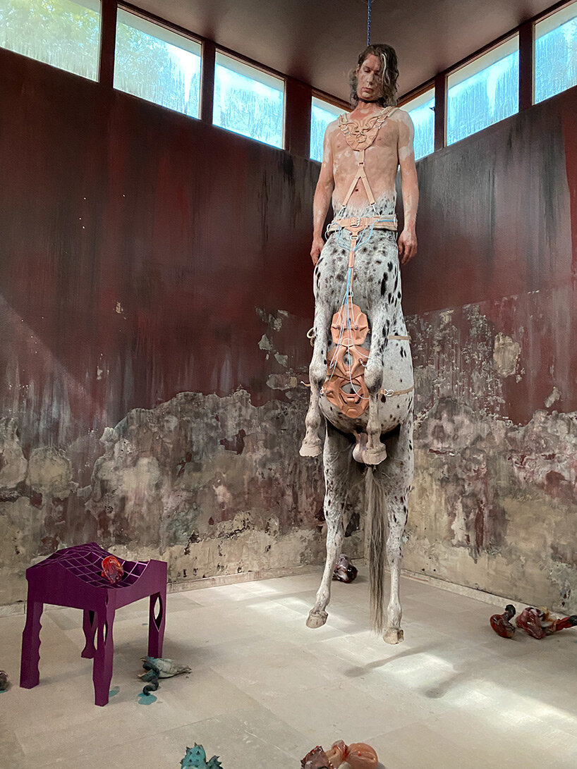 le pavillon danois dévoile l'installation transhumaine « nous avons marché la terre » à la biennale d'art de Venise