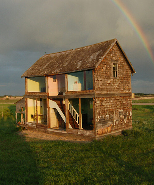 Artist Turns Abandoned Building Into A Life-Size Dollhouse Then Burns It  Down