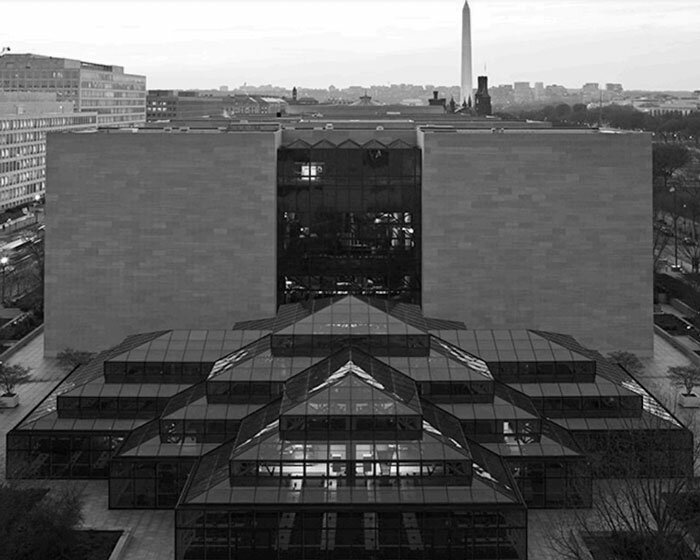 glass pyramid pavilion by gyo obata to be demolished for bezos learning center in D.C.