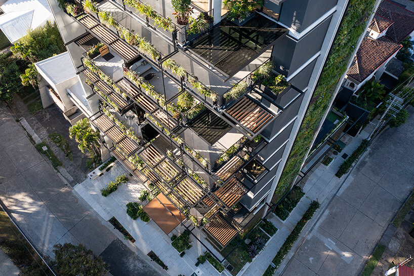 studio saxe's passive residential tower with green terraces rises in costa rican urban context