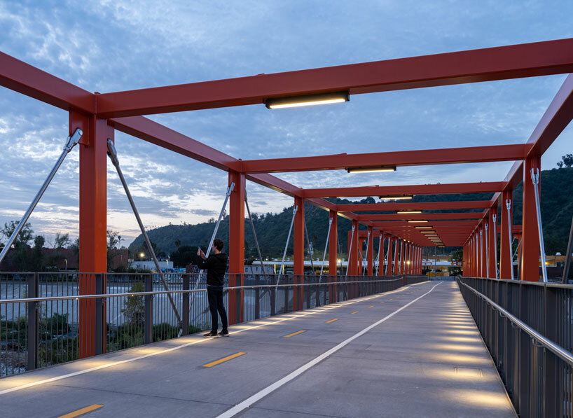 orange ‘rumblefish’ bridge designed by SPF:architects opens in los angeles