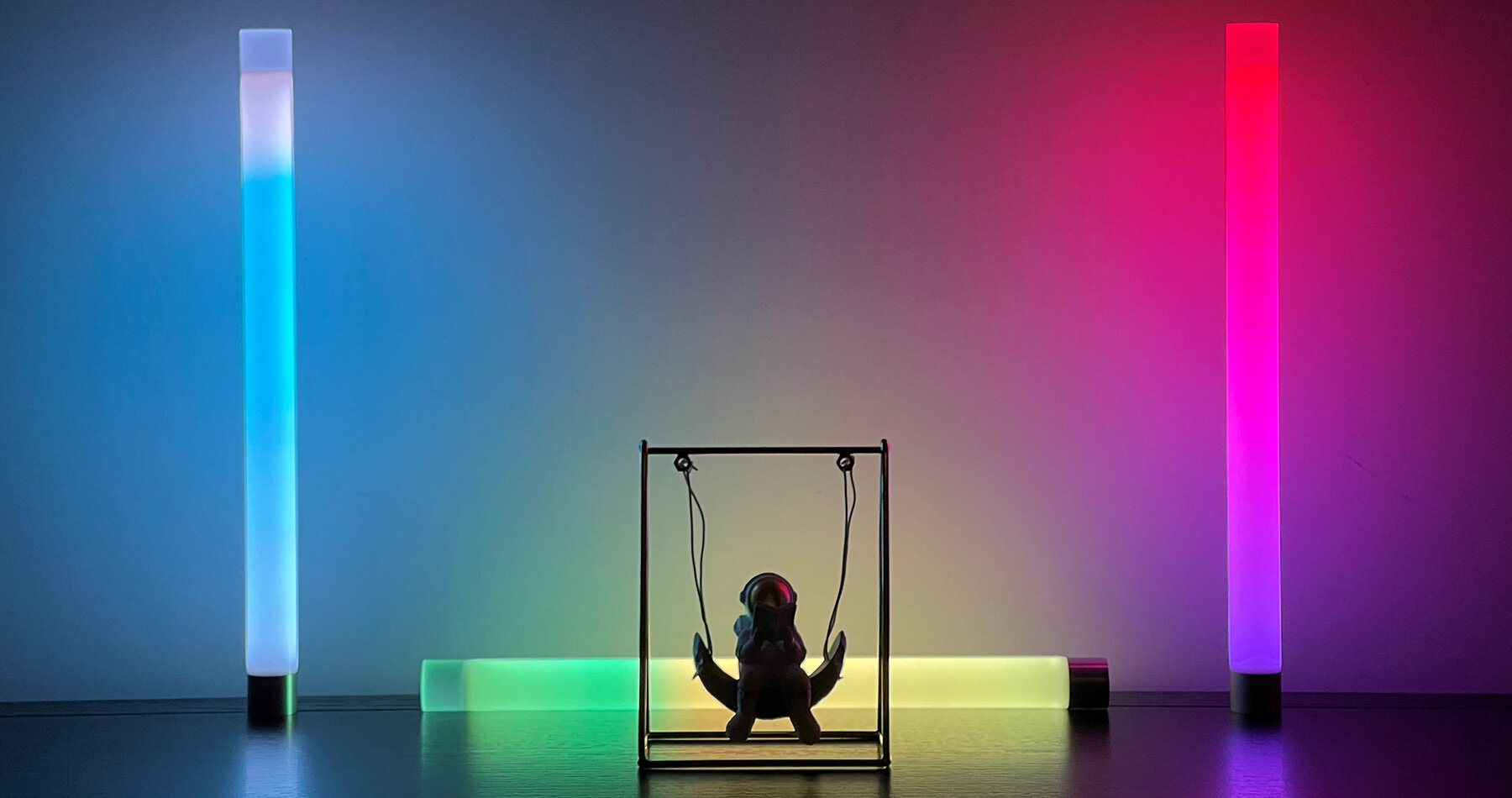moonside-neon-lighthouse-smart-home-color-led-lamp-designboom04