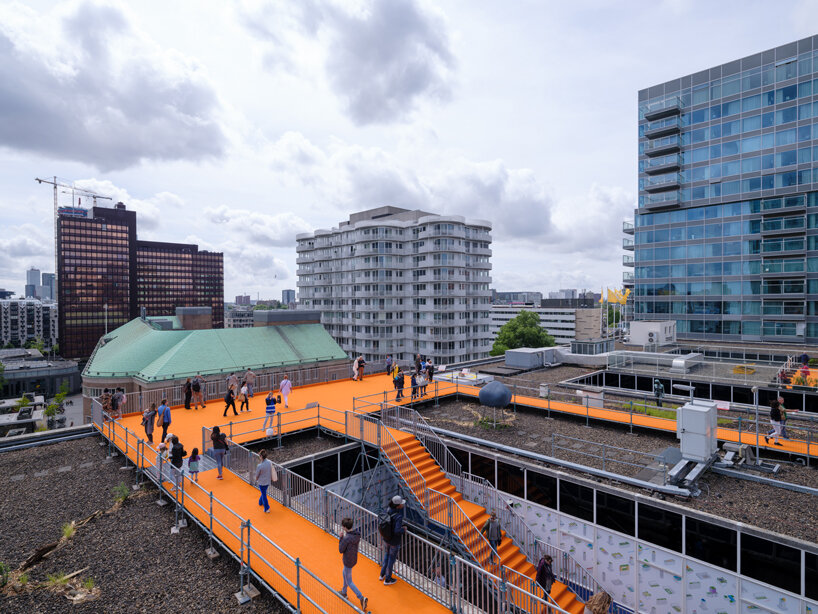 dubbele communicatie Geroosterd MVRDV's bright orange rotterdam rooftop walk opens to the public