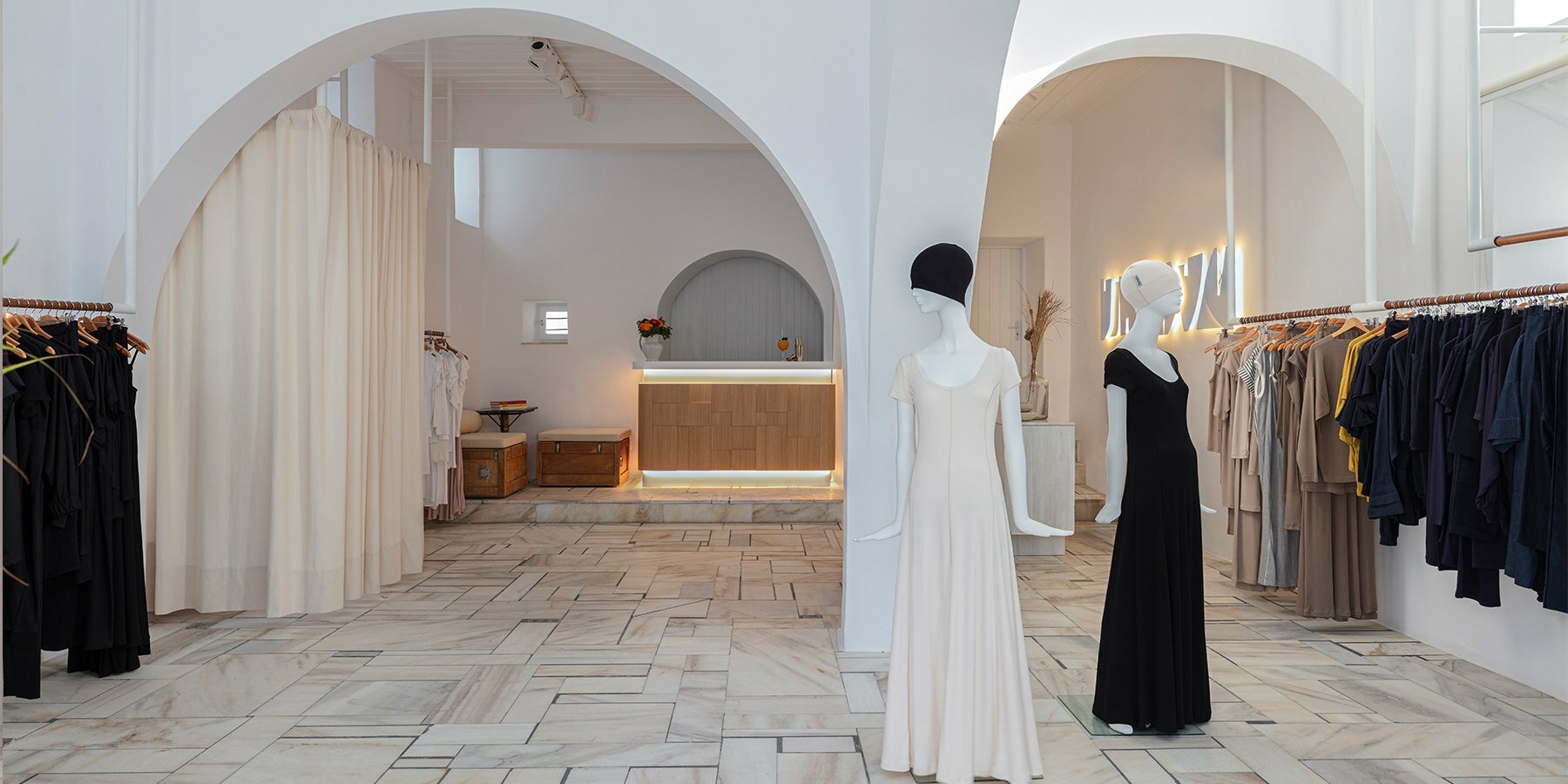 parthenis-cafe-x-anaktae-captures-the-essence-of-cycladic-summer-3-6252f01a641b8