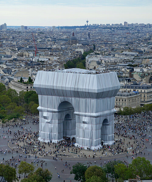 21_21 design sight brings christo and jeanne-claude's 'l’arc de triomphe, wrapped' to tokyo
