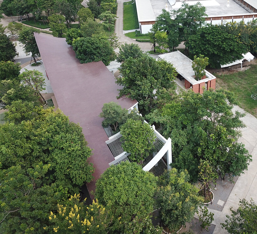 ekar architects walk house