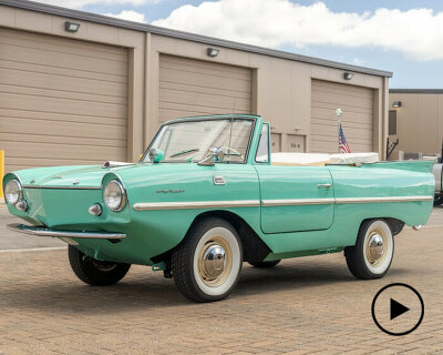1964 amphicar model 770 has two propellers to drive on water
