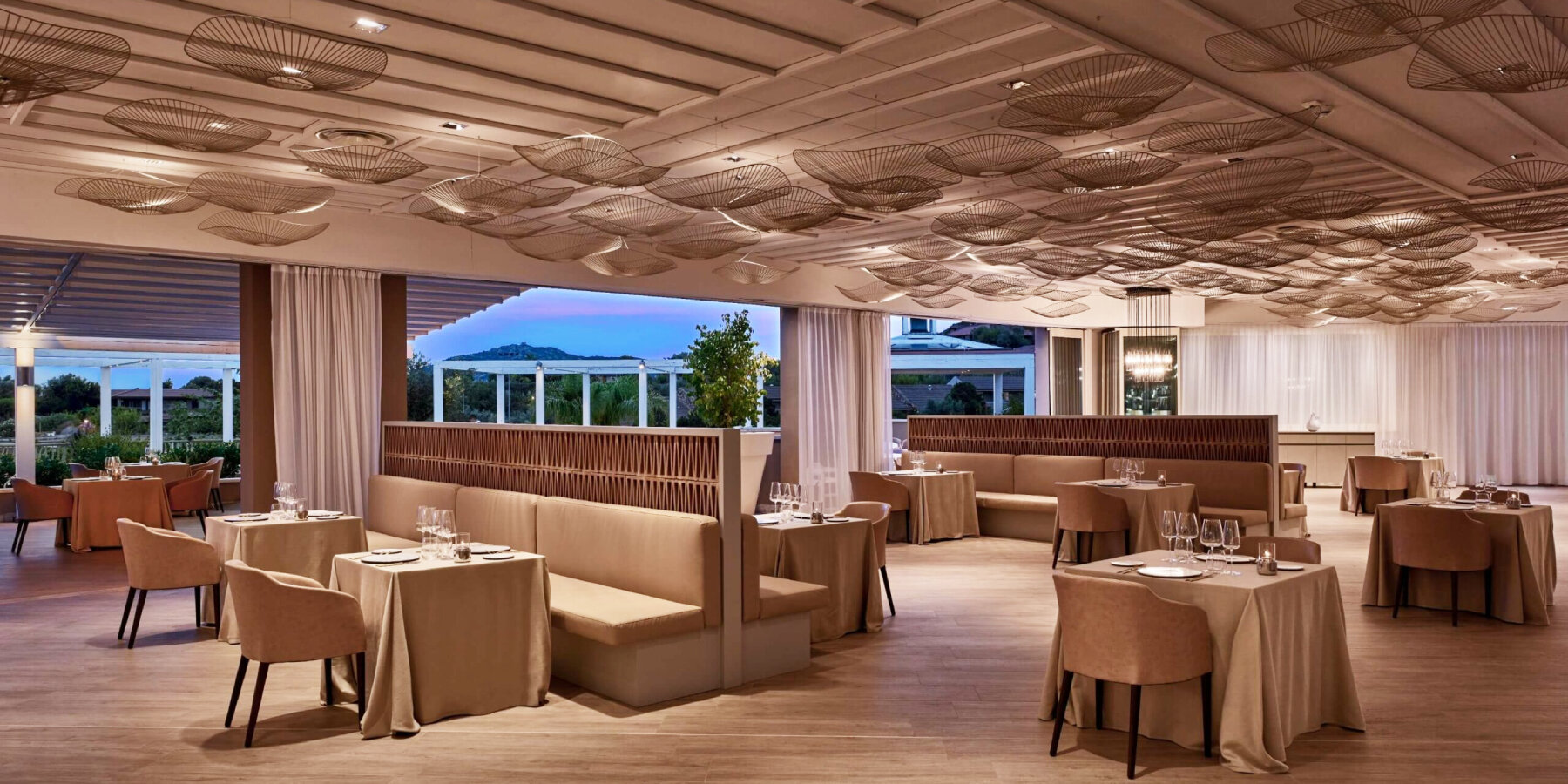 conrad-chia-laguna-sardinia-designboom-ban2