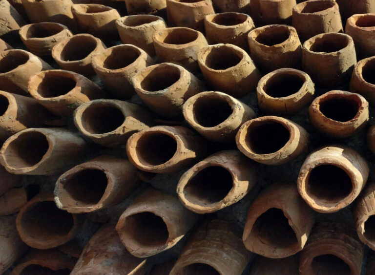 terracotta pipe installations cool down and purify humid, hot air using