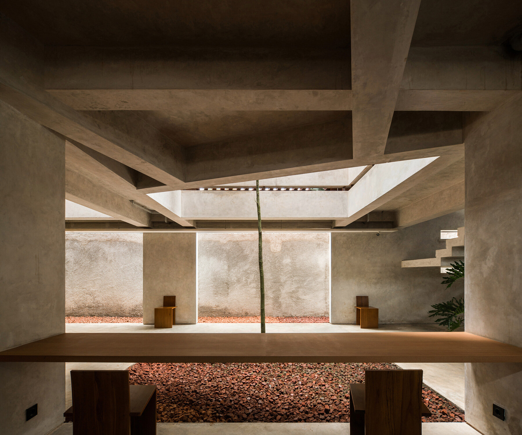 fffaaarrr-kos-haji-baun-indonesia-designboom-08a