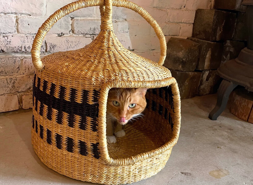 wooden, cushioned mini houses and beds for cats help them relax and sleep  well