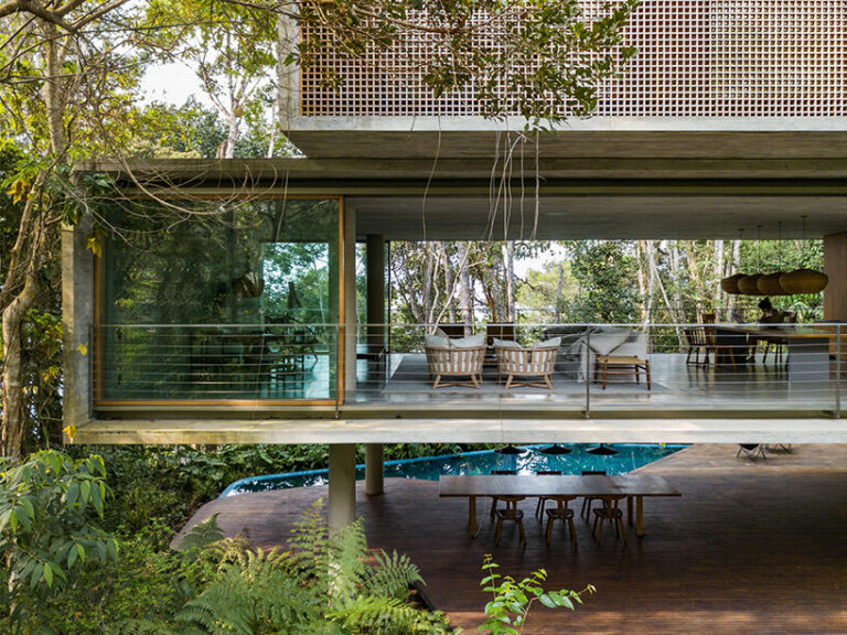 step inside 'casa azul' in são paulo by studio MK27