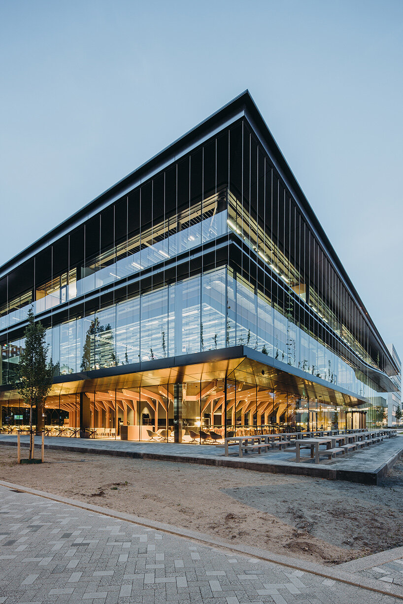 UNStudio finalizes its 'future-proof', energy-producing campus at TU Delft
