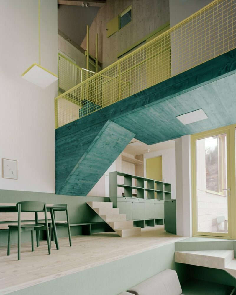 amunt forms wooden 'house on a hill' in germany's black forest