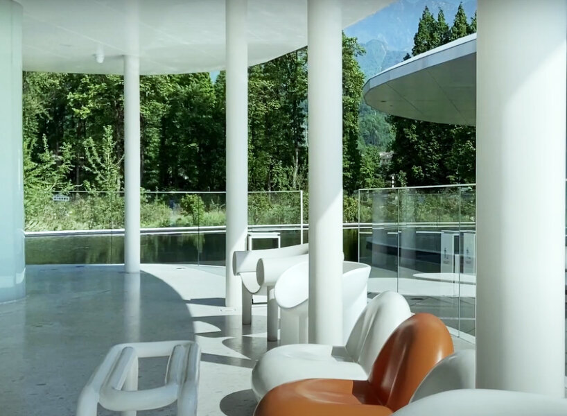 ‘woyun platform’ suspends in air for full out-in-nature experience