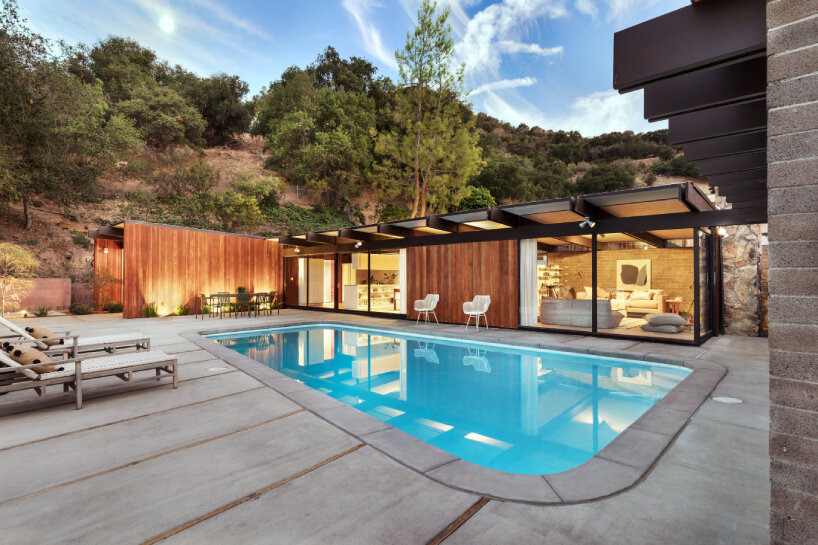 ray kappe weaves redwood, masonry, & glass into his first single-family house in california