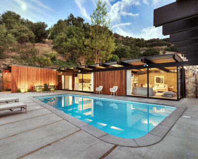 ray kappe weaves redwood, masonry, & glass into his first single-family house in california