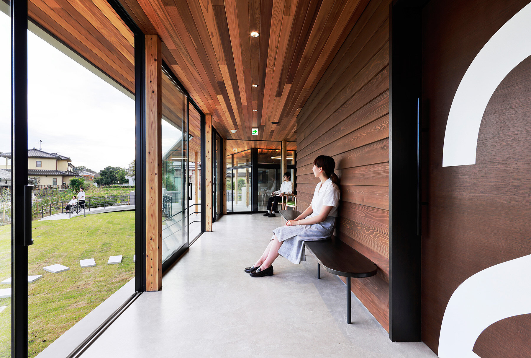 otsuka-family-clinic-designboom-full-01