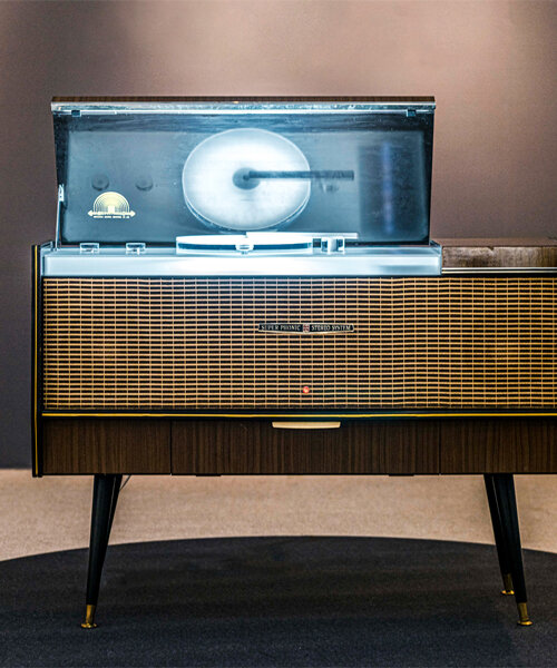 panasonic's FUTURE LIFE FACTORY retrofits 1960s stereo system for the digital age