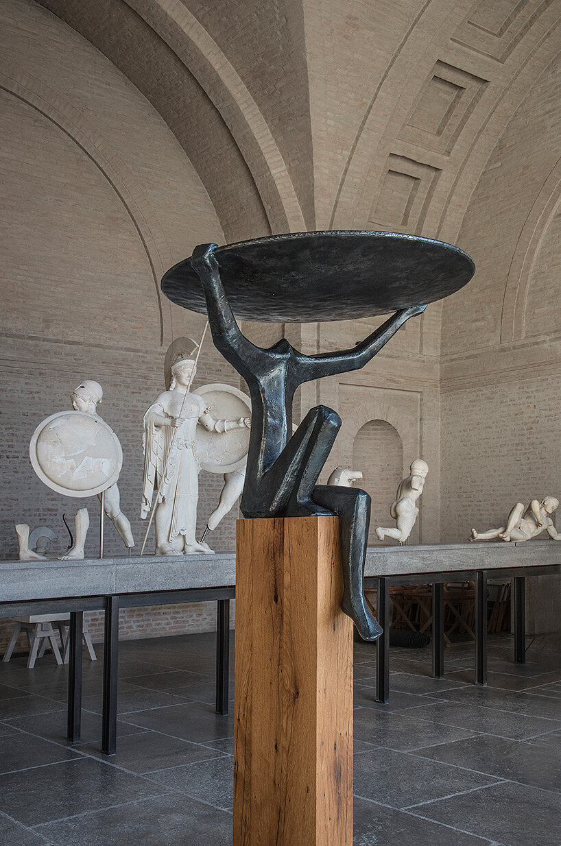 calatrava's sculptural works emerge through ancient greek statues at glyptothek museum