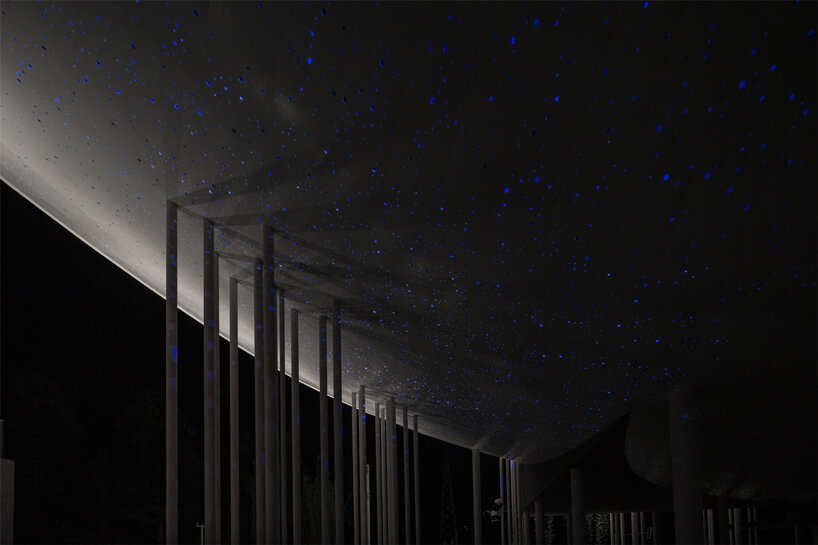 UFO-shaped ‘woyun platform’ suspends in air for full out-in-nature experience in china