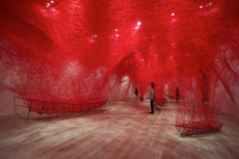 'the soul trembles' surveys chiharu shiota's 25 years of immersive installations at GOMA