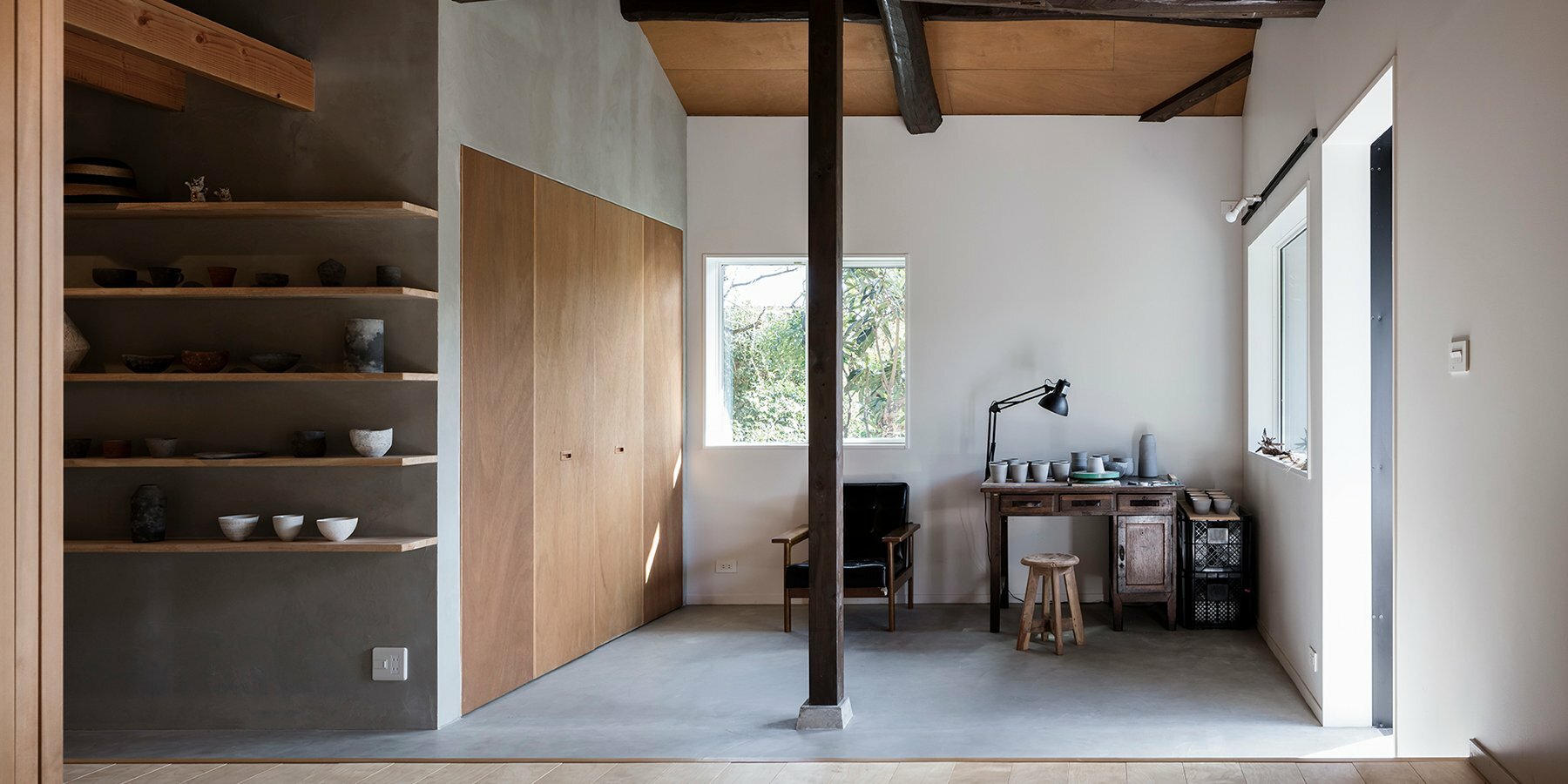japanese-minka-metal-thatched-roof-home-ceramic-studio-raumus-designboom-1