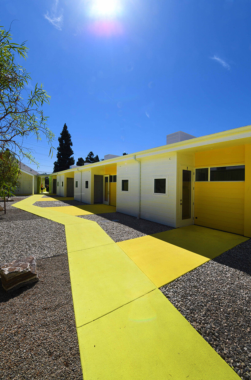 lehrer architects' vibrant residential complex gives shelter to unhoused veterans in LA