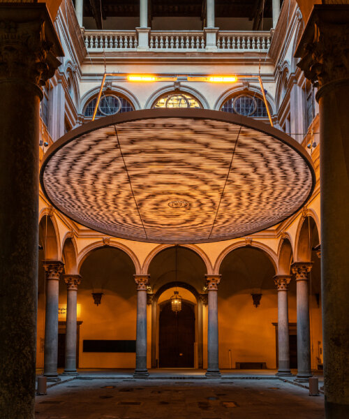 olafur eliasson exhibits light, shadows, reflections & VR for ‘nel tuo tempo’ in palazzo strozzi