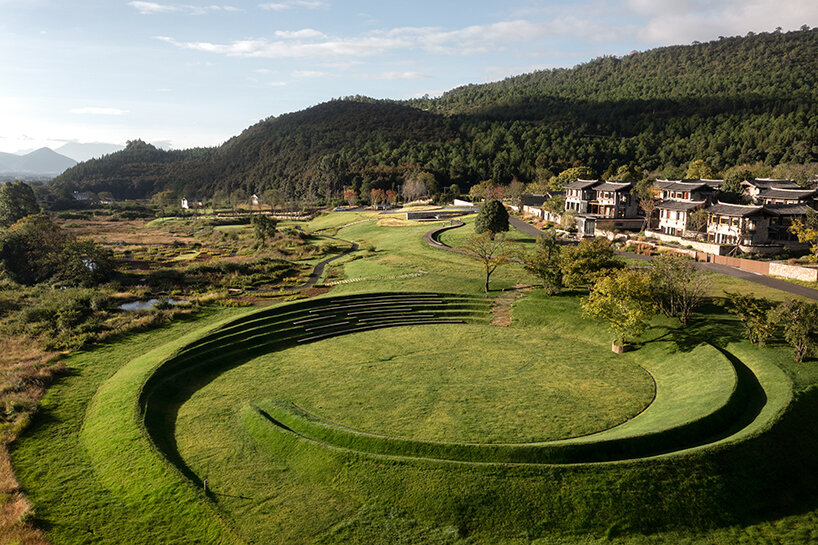 z'scape restores hotel site in china with amphitheater + lush, native garden