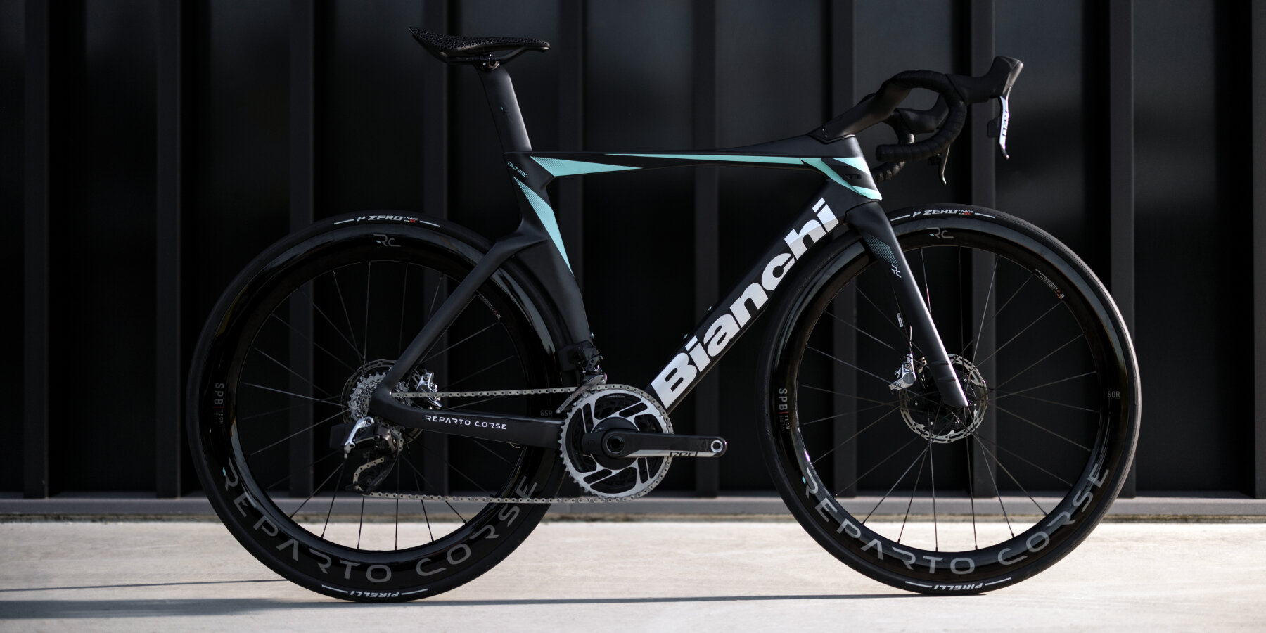 bianchi 'oltre RC' hyperbike uses 'air deflectors' to boost speed ...