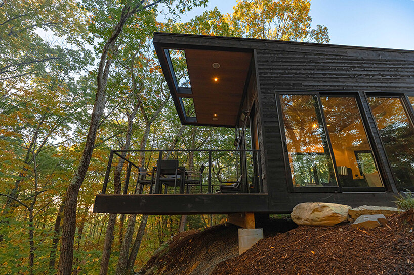 'cabana' is a cantilevered, modernist retreat perched on a forest cliff in rhinebeck, NY